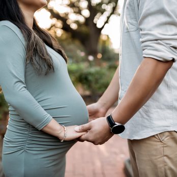 Denise Lum Photography - Maternity Photo Session with Denise Lum Photography - Session Photography Near Me
