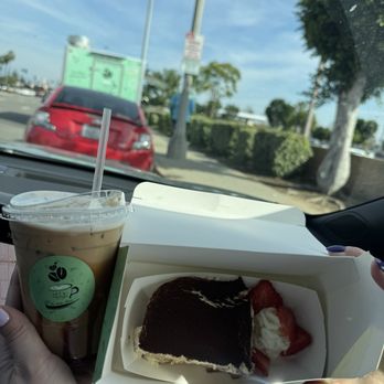 La Vida Latte - Tiramisu & dulce de leche - Coffee & Tea Near Me - Temple City, California La Vida Latte - Tiramisu & dulce de leche - Coffee & Tea Near Me - Temple City, California