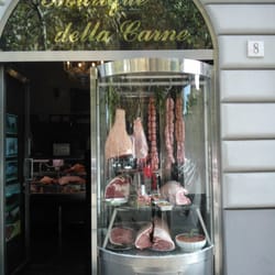 Boutique della Carne - L'esterno dell'esercizio commerciale.