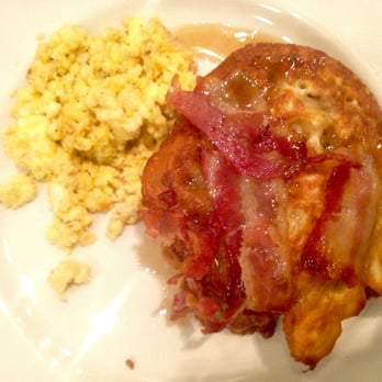 Montpeliers - Pancakes with bacon - Wine Bars Near Me - Edinburgh, EDH Montpeliers - Pancakes with bacon - Wine Bars Near Me - Edinburgh, EDH