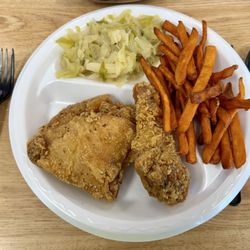 Duff's Café - Fried chicken plate