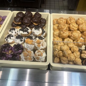 Beard Papa's - Delicious puff pastry options - Bakeries Near Me - Gardena, California Beard Papa's - Delicious puff pastry options - Bakeries Near Me - Gardena, California