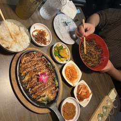 843 Korean BBQ & Sushi House - Eel, Rice, A Set of Daily Banchan, Jajang Myun, Soju Flight