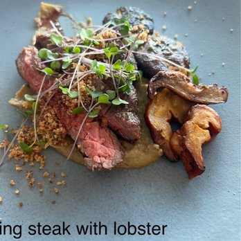 Restaurant Beck - Steak with lobster mushrooms, smashed potatoes and eggplant purée - New American Near Me - Depoe Bay, Oregon Restaurant Beck - Steak with lobster mushrooms, smashed potatoes and eggplant purée - New American Near Me - Depoe Bay, Oregon