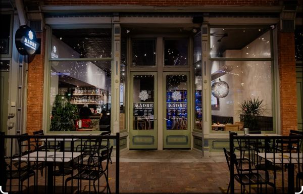Madre Cocina y Lounge by null