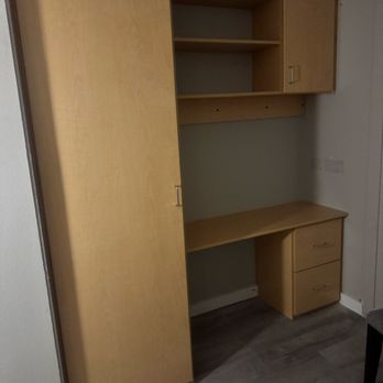 Closet World - San Diego - The desk send to be for a child. Horrible! - Interior Design Near Me - Vista, California Closet World - San Diego - The desk send to be for a child. Horrible! - Interior Design Near Me - Vista, California