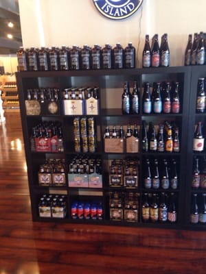 Ridgewood Wine & Beer Co. by null