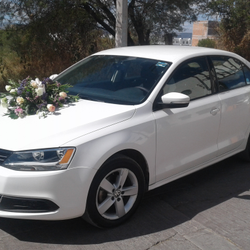 Dessy - La decoracion que se le hiso a el coche para la boda de mi primo.