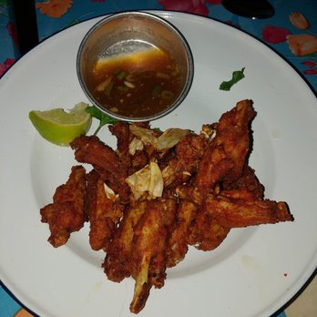 Aroi Mak Mak - Chicken Wingssss - Cocktail Bars Near Me - Redlands, California Aroi Mak Mak - Chicken Wingssss - Cocktail Bars Near Me - Redlands, California