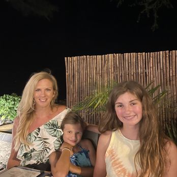 Mala Ocean Tavern - Very happy customers - Seafood Near Me - Lahaina, Hawaii Mala Ocean Tavern - Very happy customers - Seafood Near Me - Lahaina, Hawaii
