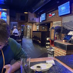 Kite's Bar & Grill - Not karaoke.