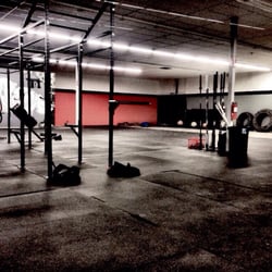 Dungeon Fitness - "Fear no workout, destroy every set, feel every rep"