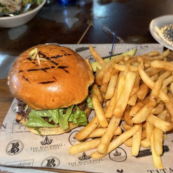 Blackwall Hitch - Blackwall Burger - Seafood Near Me - Alexandria, Virginia Blackwall Hitch - Blackwall Burger - Seafood Near Me - Alexandria, Virginia