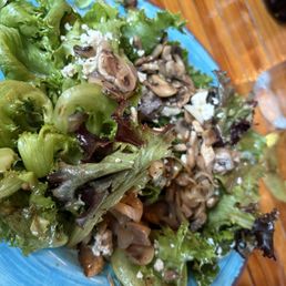 Warm mushroom salad