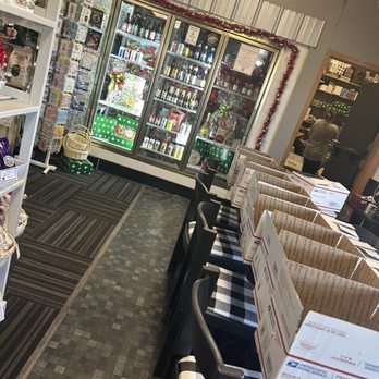 Halletts Market & Cafe - Coffee & Tea Near Me - Spokane Valley, Washington