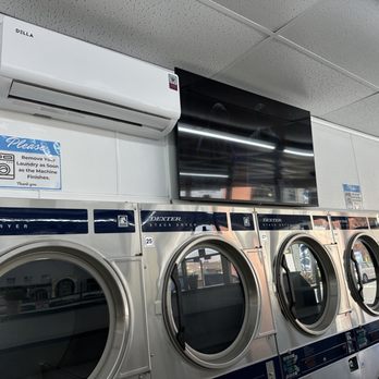 Torrance Coin Laundry - Modern machines - Laundromat Near Me - Torrance, California Torrance Coin Laundry - Modern machines - Laundromat Near Me - Torrance, California