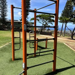 Wailuku Heights Park - exercise station