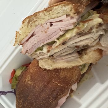 Castro’s - Cubano - Latin American Near Me - Honolulu, Hawaii