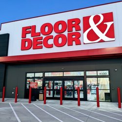 Floor & Decor - Outside