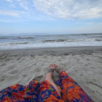 Bummz Beach Cafe - Beach is a few feet from the cafe - Cafes Near Me - Myrtle Beach, South Carolina