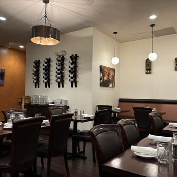 Bucatino Trattoria Romana - Bars Near Me - Lafayette, Colorado