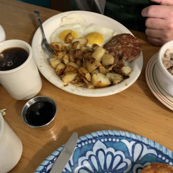 New Hall Diner - Hangryman plate, homefries with locally sourced sausage - Diners Near Me - Hall, New York