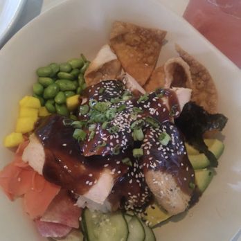 Outer Bar & Grille - Chicken breast poke bowl - New American Near Me - Harwich, Massachusetts