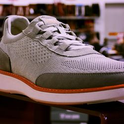 K & D Shoe Warehouse