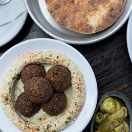 Hummus Falafel Hummus Falafel
