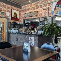 Wanderlust Coffee Roasters - Vintage cozy vibes