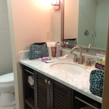 Best Western Plus Island Palms Hotel & Marina - Bathroom - San Diego, CA