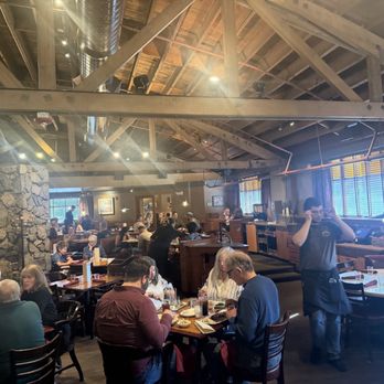 Glacier BrewHouse - The dining area with open tables - American Near Me - Anchorage, Alaska Glacier BrewHouse - The dining area with open tables - American Near Me - Anchorage, Alaska
