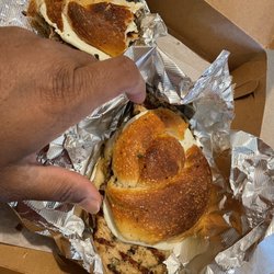 Mama Theresa's Pizzeria & Restaurant - Grilled chicken sandwich.