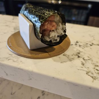 Handroll Bar Rolling - Fatty tuna - Japanese Near Me - New York, New York
