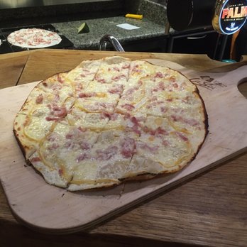 La Soï - Served on a wooden tray - French Near Me - Colmar, 68 La Soï - Served on a wooden tray - French Near Me - Colmar, 68