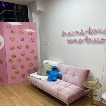 Blonde Biscuiterie - Desserts Near Me - Laval, Quebec