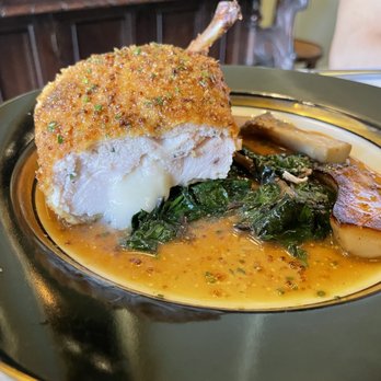 Bistro La Floraison - Fried Chicken Cordon Bleu - Wine Bars Near Me - Clayton, Missouri