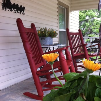 The Coach House Bed and Breakfast - Cool front porch with comfy rocking chairs - Bed & Breakfast Near Me - Christoval, Texas The Coach House Bed and Breakfast - Cool front porch with comfy rocking chairs - Bed & Breakfast Near Me - Christoval, Texas