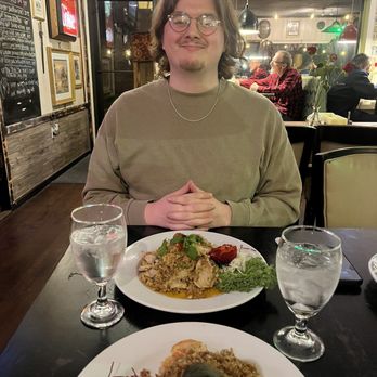 SAO Thai Restaraunt - Spicy Basil Fried Rice w Shrimp (no soy sauce)  Old Man Fried Rice - Thai Near Me - Tupelo, Mississippi