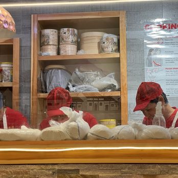 Din Soup Dumplings - Ladies making dim sum - Dim Sum Near Me - Brooklyn, New York Din Soup Dumplings - Ladies making dim sum - Dim Sum Near Me - Brooklyn, New York