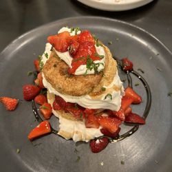 NOSH Restaurant & Bar - Strawberry shortcake-
