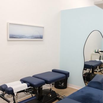 Coastal Edge Chiropractic - Treatment room and adjusting tables - Chiropractors Near Me - Pacifica, California Coastal Edge Chiropractic - Treatment room and adjusting tables - Chiropractors Near Me - Pacifica, California