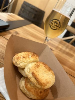 Village Bottle Shop & Tasting Room - Kaka`ako by null