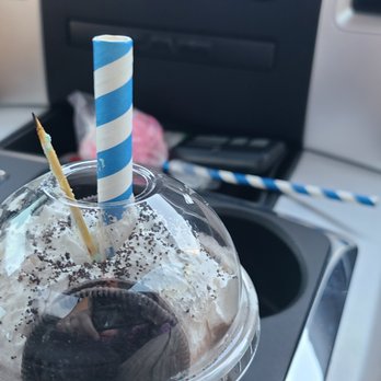 Toasted Mallow - Cookies 'n Cream milkshake - Desserts Near Me - Gilbert, Arizona Toasted Mallow - Cookies 'n Cream milkshake - Desserts Near Me - Gilbert, Arizona
