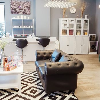 H&E Paint Bar - Nail Salons Near Me - Portland, Maine
