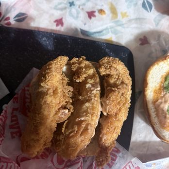 Raising Cane's Chicken Fingers - Fast Food Near Me - Houston, Texas Raising Cane's Chicken Fingers - Fast Food Near Me - Houston, Texas