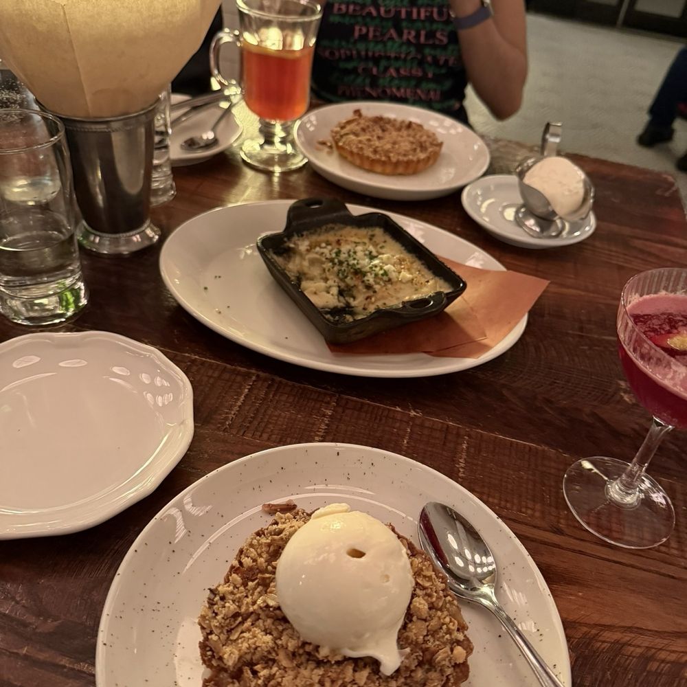 Apple crisp tart. French Dip. Apple crisp tart. French Dip.