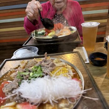 Tasty Pot - Lots of meat and vegetables - Bubble Tea Near Me - San Diego, California Tasty Pot - Lots of meat and vegetables - Bubble Tea Near Me - San Diego, California