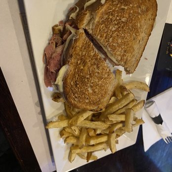 Katie's Cottage - Corned Beef Sandwich - Irish Near Me - Yonkers, New York Katie's Cottage - Corned Beef Sandwich - Irish Near Me - Yonkers, New York