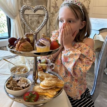 Rustic Root - I think that surprised and amazed look, says it all. And I quote "best day ever"  !! - Tea Rooms Near Me - Beech Grove, Indiana